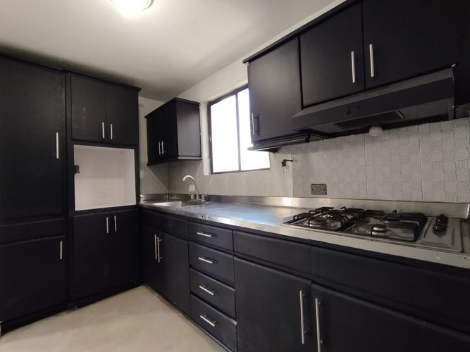 Apartamento de 4 alcobas en arriendo en El Poblado, Medellín, 120 m² · foto 3 de 17