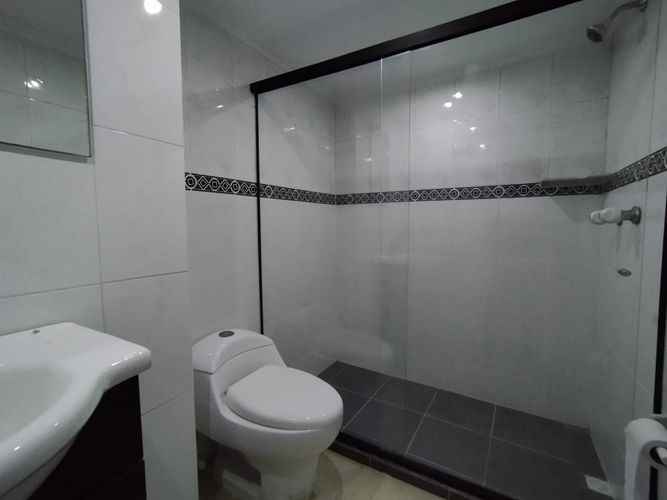 Apartamento de 4 alcobas en arriendo en El Poblado, Medellín, 120 m² · foto 6 de 17