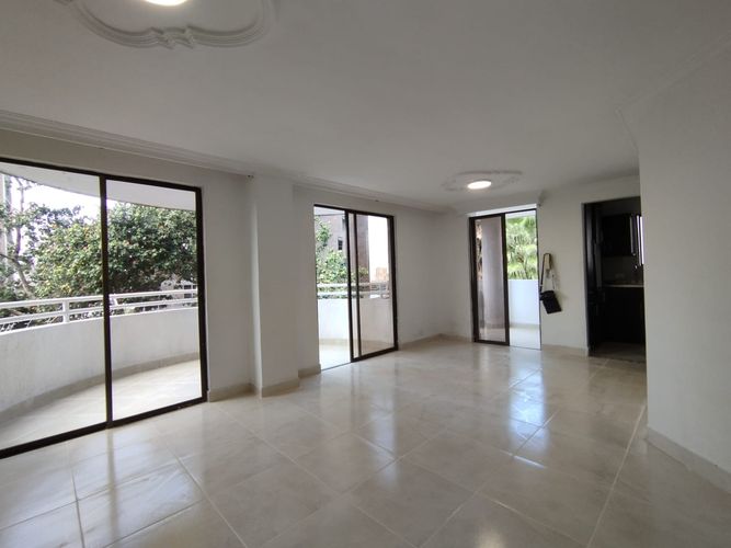 Apartamento de 4 alcobas en arriendo en El Poblado, Medellín, 120 m² · foto 15 de 17