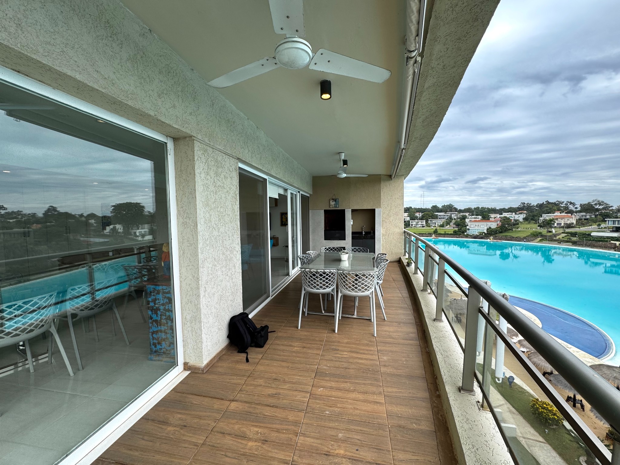 En Venta Hermoso Departamento en Aqua Village - Torre Bali II — foto 2