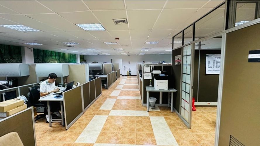Oficina en arriendo en Calima, Cali, 1544 m² · foto 2 de 2