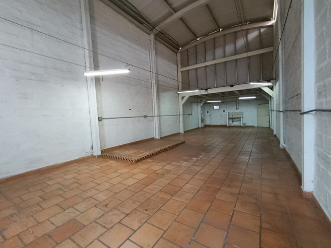 Bodega en arriendo en Cristo Rey, Medellín, 130 m² · foto 6 de 14