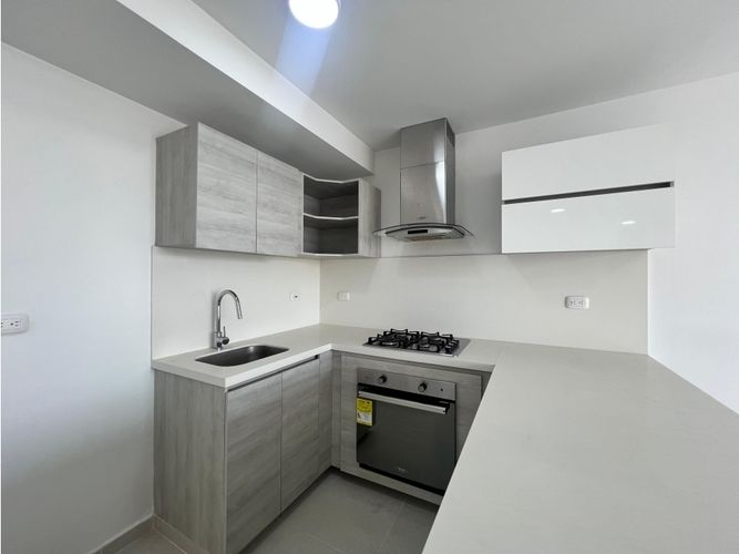 Apartamento de 3 alcobas en venta en Valle Del Lili, Cali, 80 m² · foto 2 de 22