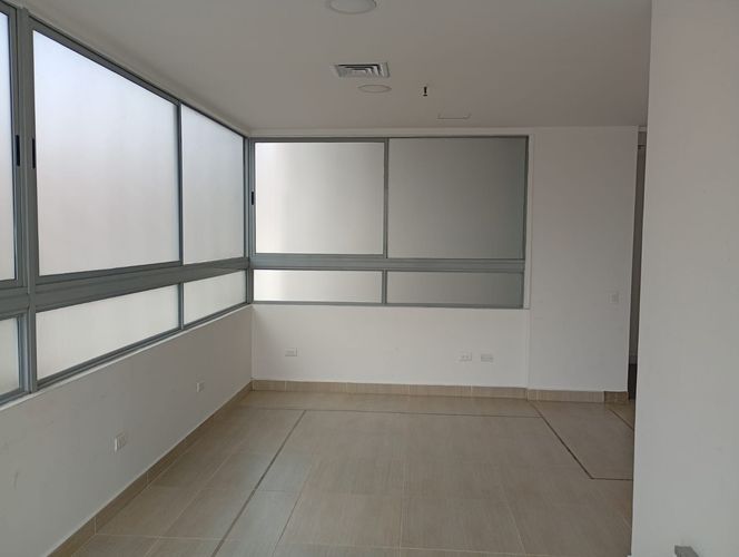 Oficina en arriendo en Aliadas Del Sur, Sabaneta, 57 m² · foto 3 de 9