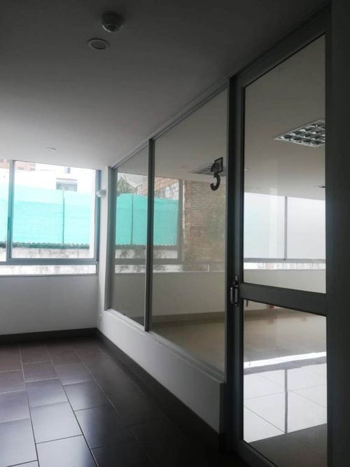 Consultorio en venta en Alamos, Pereira, 39 m² · foto 2 de 8