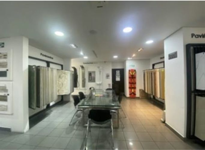 Local en arriendo en Santa Monica, Cali, 451 m² · foto 2 de 6