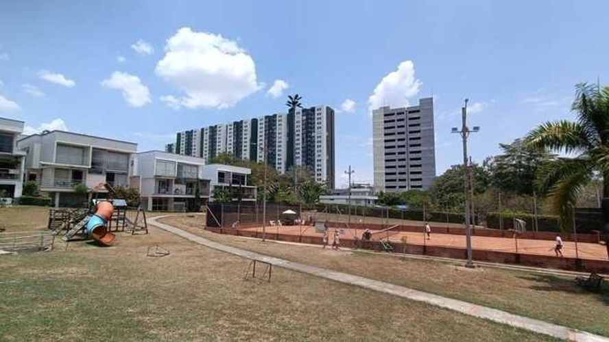Casa de 3 alcobas en venta en Picaleña Y Mirolindo, Ibagué, 300 m² · foto 21 de 23