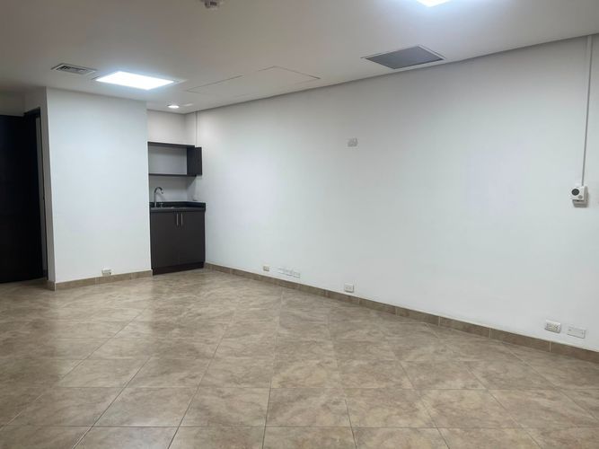 Oficina en arriendo en El Poblado, Medellín, 58 m² · foto 4 de 17