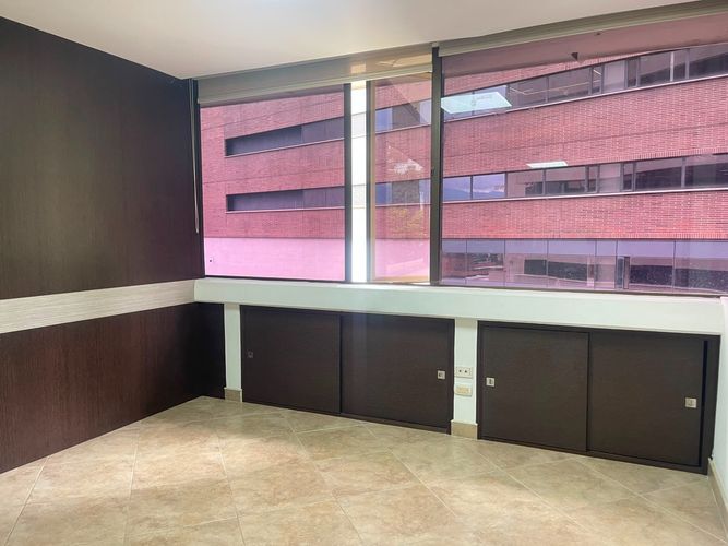 Oficina en arriendo en El Poblado, Medellín, 58 m² · foto 9 de 17