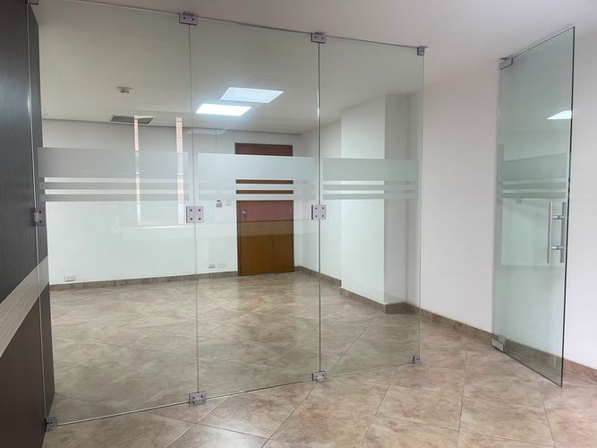 Oficina en arriendo en El Poblado, Medellín, 58 m² · foto 15 de 17