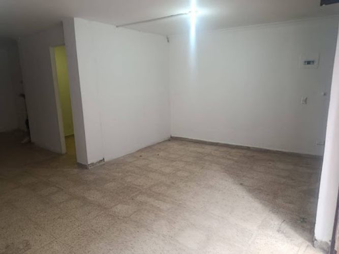Local en arriendo en Los Naranjos, Itagüí, 70 m² · foto 11 de 13