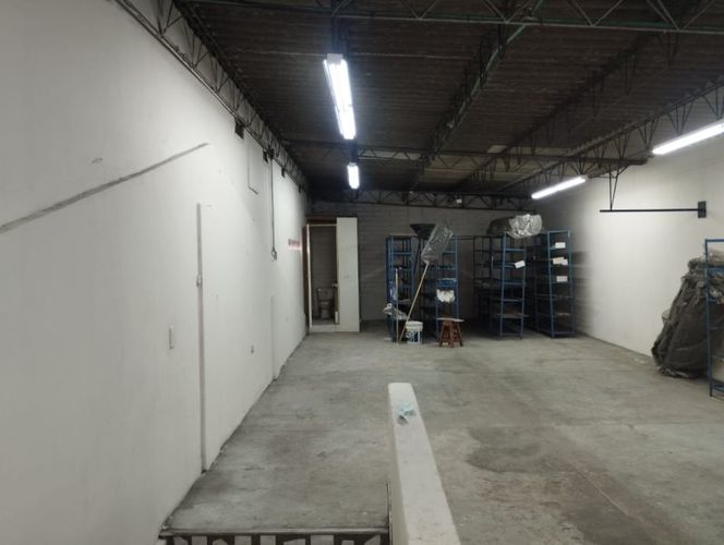 Bodega en arriendo en Colon, Medellín, 125 m² · foto 2 de 14