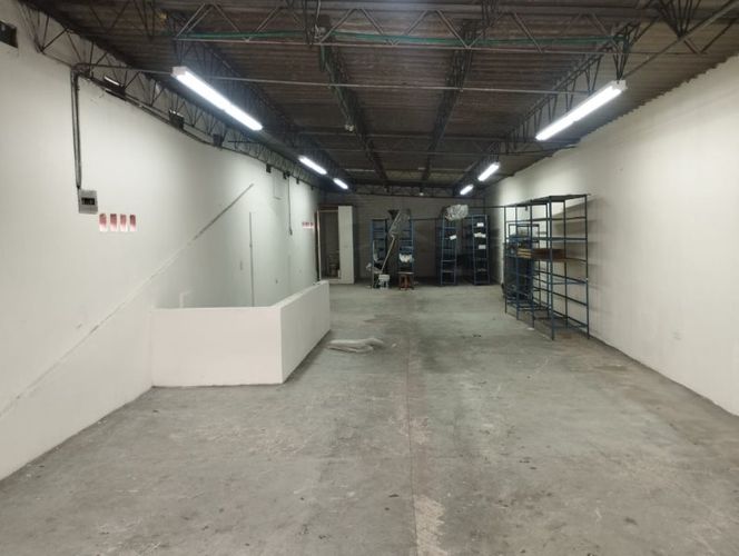 Bodega en arriendo en Colon, Medellín, 125 m² · foto 5 de 14