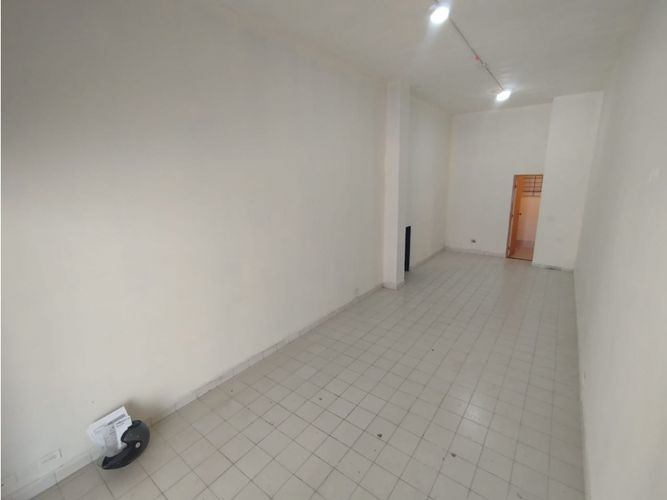 Local en venta en Camparola, Itagüí, 22 m² · foto 6 de 13
