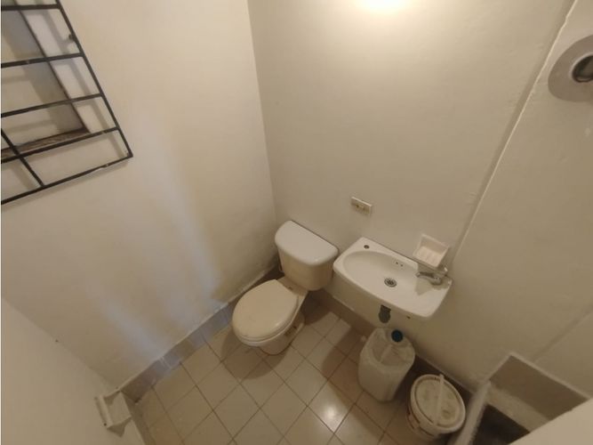 Local en venta en Camparola, Itagüí, 22 m² · foto 10 de 13