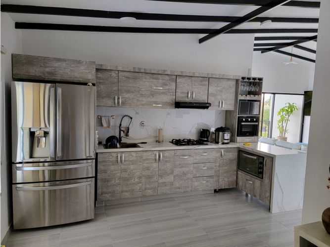 Casa de 3 alcobas en venta en Belén Rincón, Medellín, 150 m² · foto 2 de 22