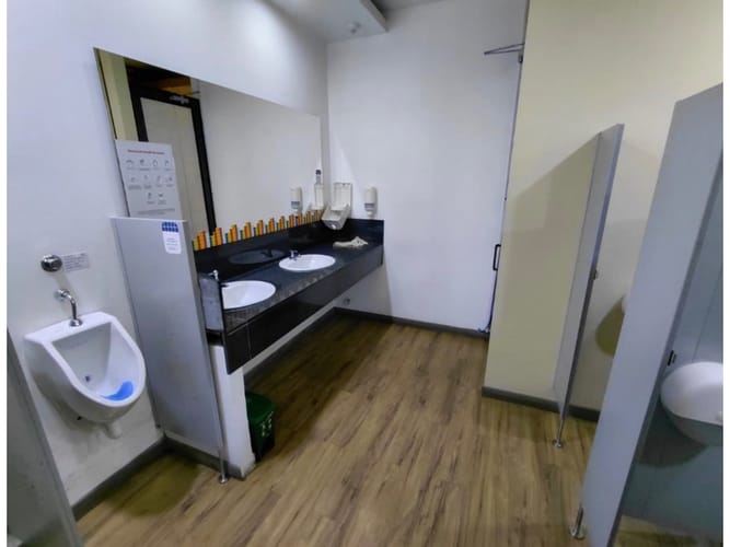Oficina en arriendo en La Esmeralda, Itagüí, 681 m² · foto 10 de 13