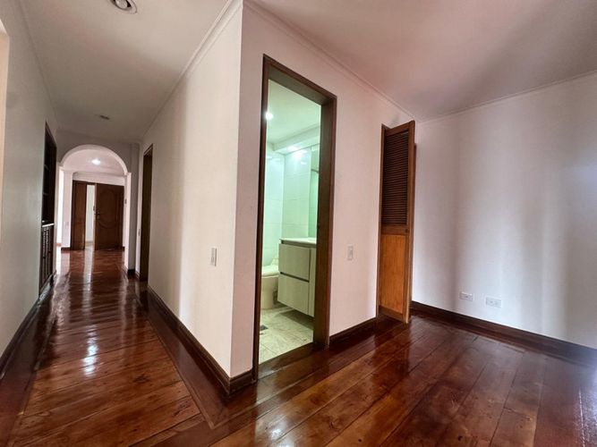 Apartamento de 4 alcobas en venta en Las Acacias, Medellín, 170 m² · foto 14 de 24