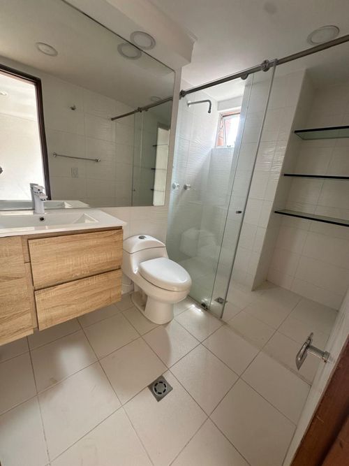 Apartamento de 4 alcobas en venta en Las Acacias, Medellín, 170 m² · foto 18 de 24