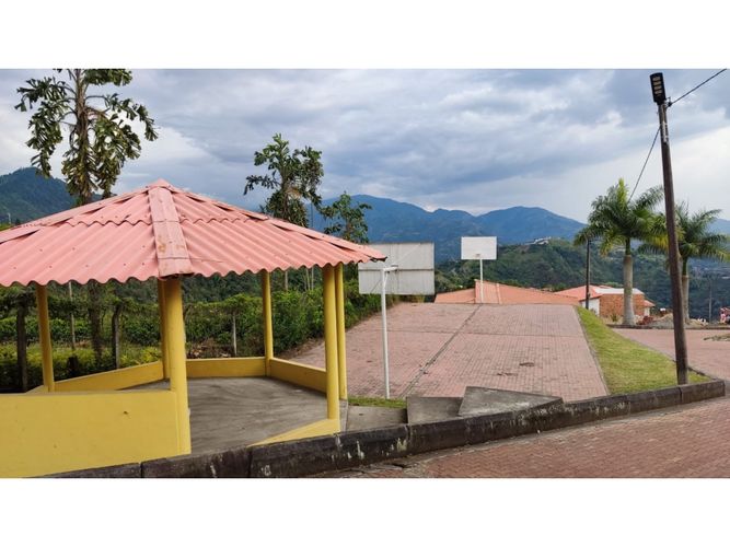 Lote en venta en Agua Bonita, Manizales, 520 m² · foto 2 de 24