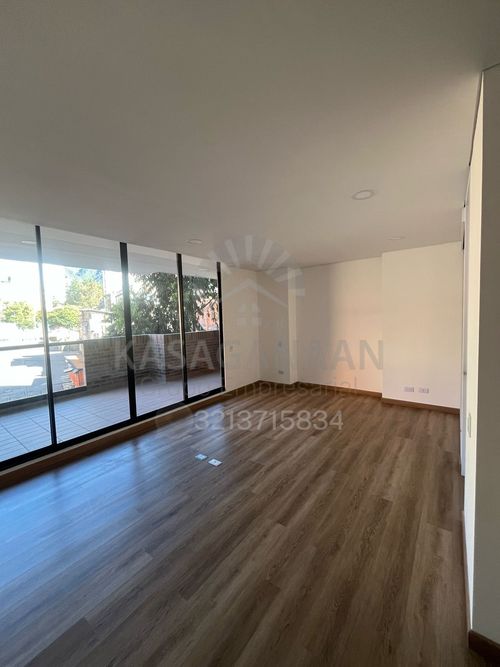 Apartaestudio en venta en Las Nieves, Bogotá, 50 m² · foto 2 de 24