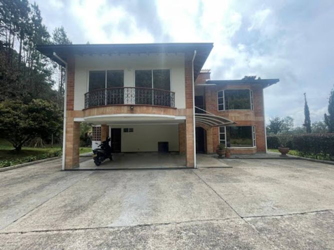 Casa de 6 alcobas en venta en Loma Del Escobero, El Retiro, 350 m² · foto 13 de 20