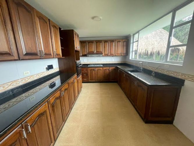 Casa de 6 alcobas en venta en Loma Del Escobero, El Retiro, 350 m² · foto 14 de 20