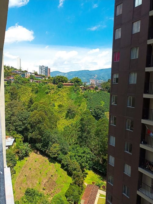 Apartamento de 3 alcobas en venta en Maria Auxiliadora, Sabaneta, 55 m² · foto 4 de 24