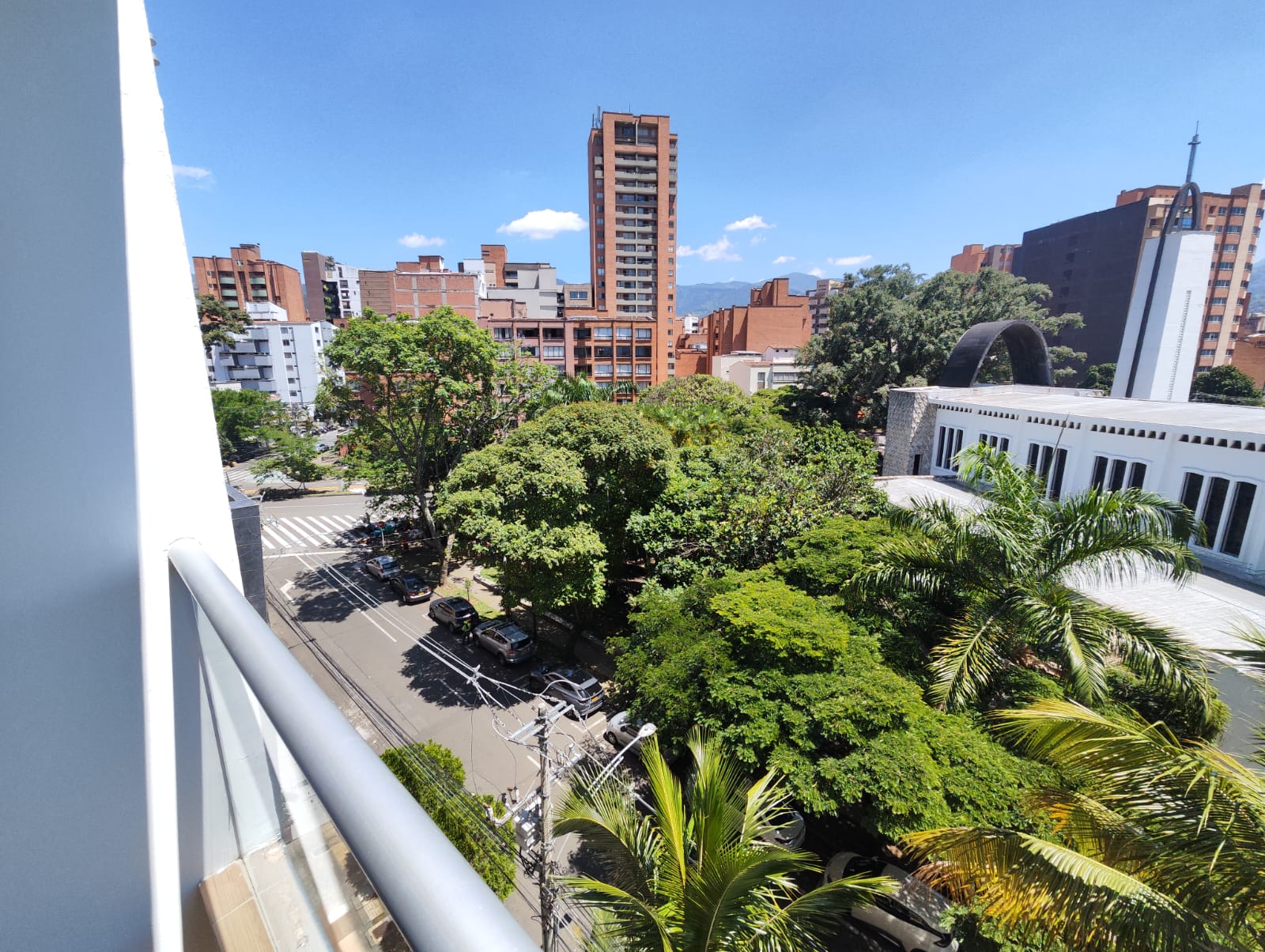 Apartamento en arriendo en Laureles, Medellín · foto 3 de 18
