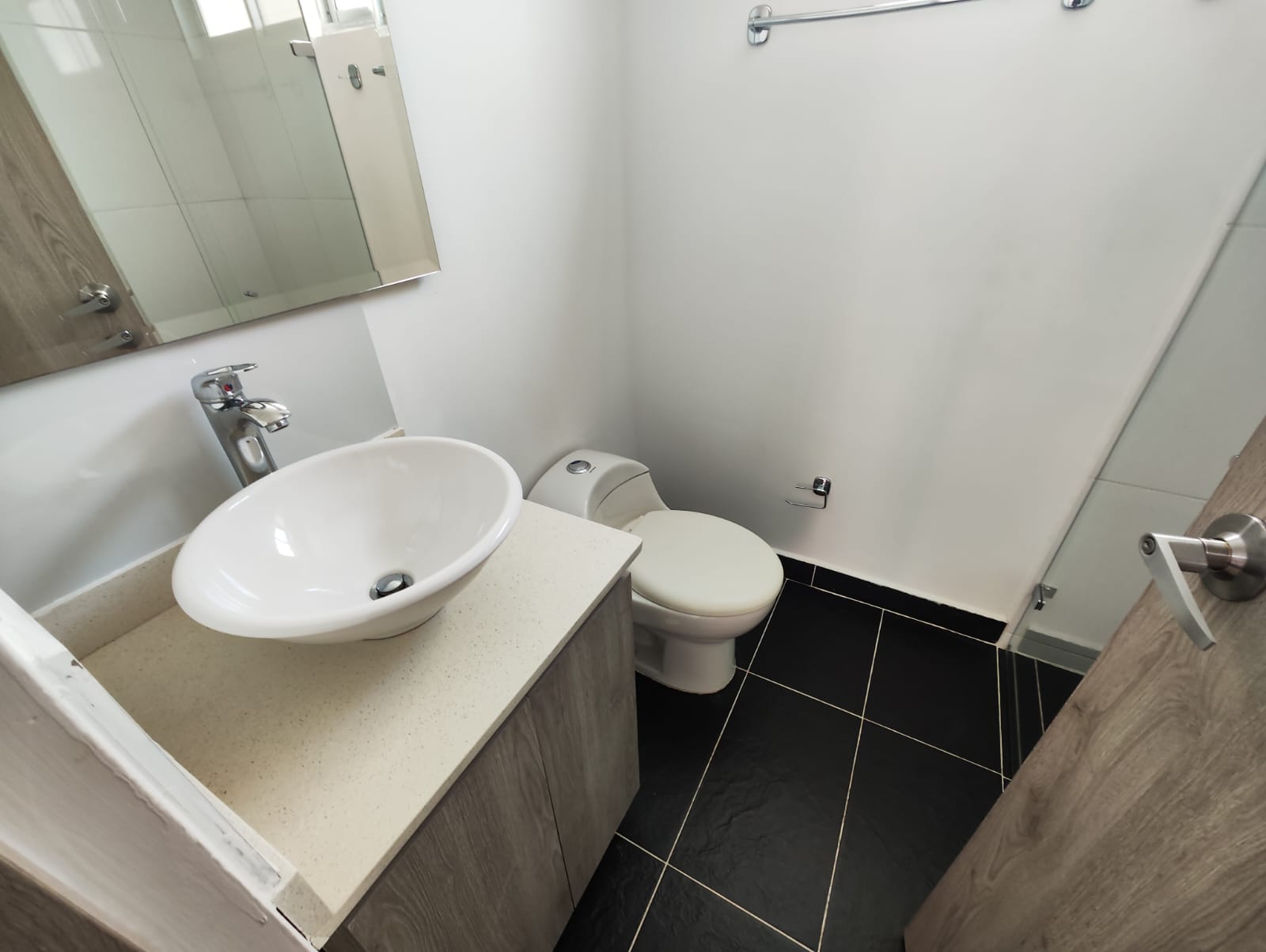 Apartamento en arriendo en Laureles, Medellín · foto 17 de 18