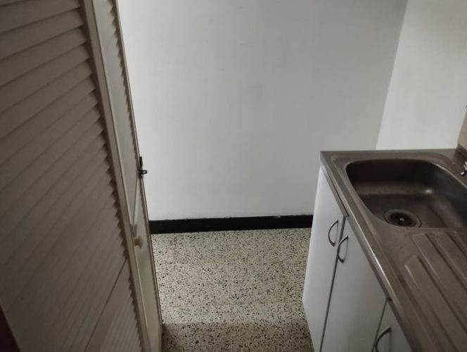 Local en arriendo en Carlos E Restrepo, Medellín, 40 m² · foto 7 de 11