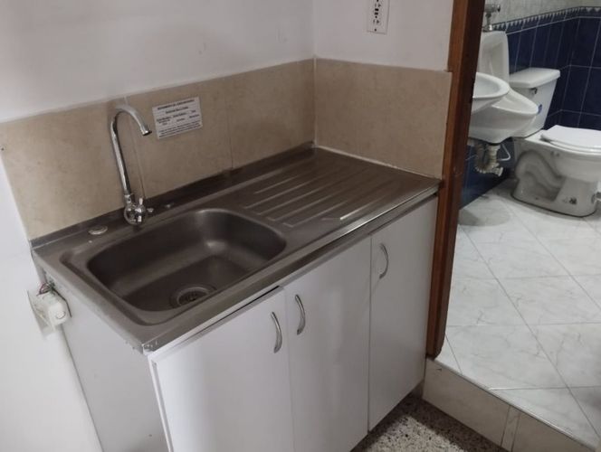 Local en arriendo en Carlos E Restrepo, Medellín, 40 m² · foto 8 de 11