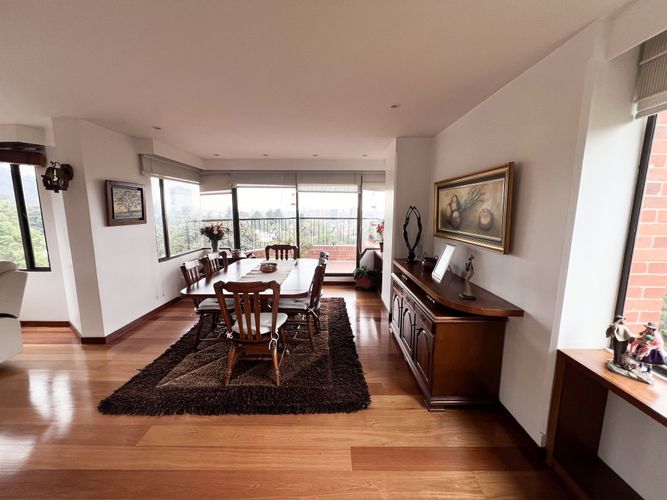 Apartamento de 3 alcobas en arriendo en Santa Barbara Alta, Bogotá, 278 m² · foto 3 de 13