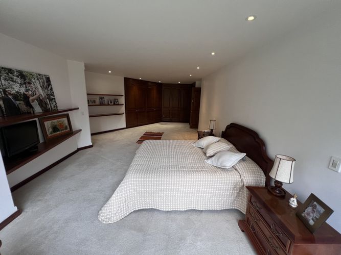 Apartamento de 3 alcobas en arriendo en Santa Barbara Alta, Bogotá, 278 m² · foto 9 de 13