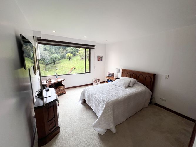 Apartamento de 3 alcobas en arriendo en Santa Barbara Alta, Bogotá, 278 m² · foto 11 de 13