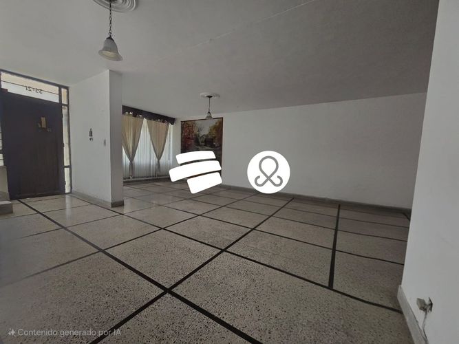 Casa de 6 alcobas en venta en La Castellana, Medellín, 253 m² · foto 4 de 23