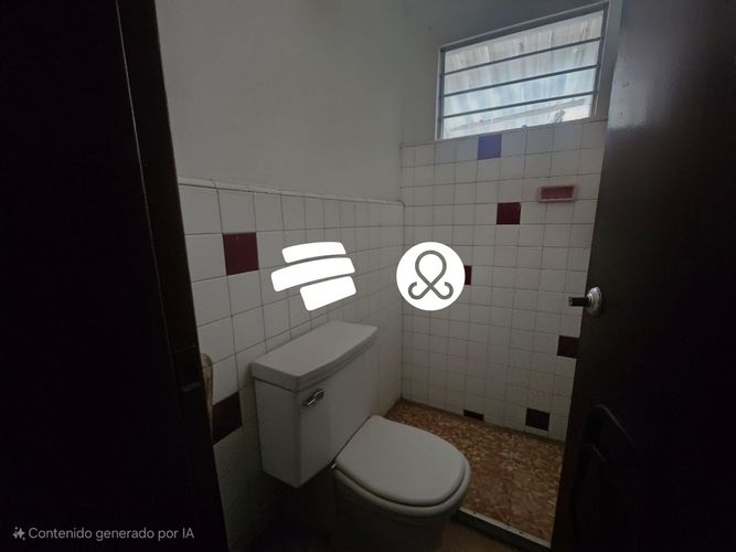 Casa de 6 alcobas en venta en La Castellana, Medellín, 253 m² · foto 7 de 23