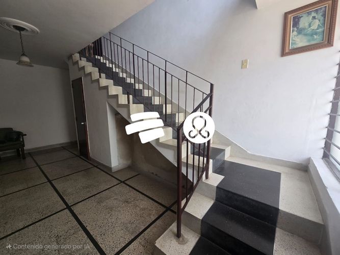 Casa de 6 alcobas en venta en La Castellana, Medellín, 253 m² · foto 11 de 23