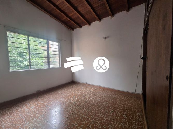 Casa de 6 alcobas en venta en La Castellana, Medellín, 253 m² · foto 17 de 23