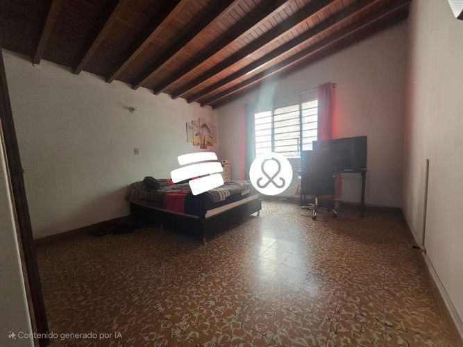 Casa de 6 alcobas en venta en La Castellana, Medellín, 253 m² · foto 18 de 23
