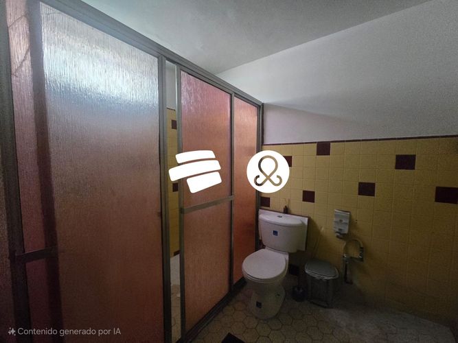 Casa de 6 alcobas en venta en La Castellana, Medellín, 253 m² · foto 19 de 23
