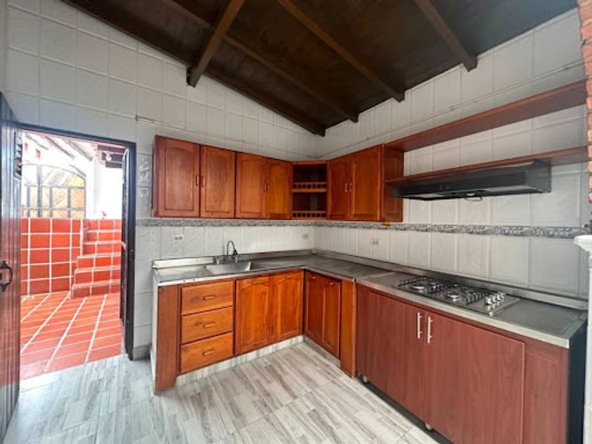 Casa de 5 alcobas en venta en El Carmen, El Retiro, 200 m² · foto 3 de 12