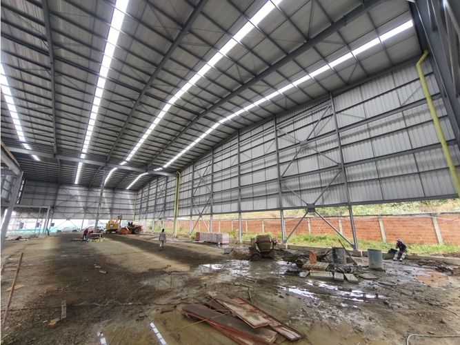 Bodega en arriendo en Acopi, Yumbo, 1920 m² · foto 5 de 6