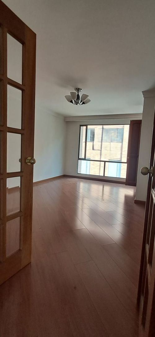 Apartamento de 3 alcobas en venta en San Patricio, Bogotá, 246 m² · foto 5 de 24