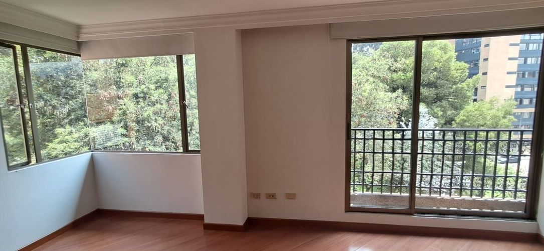 Apartamento de 3 alcobas en venta en San Patricio, Bogotá, 246 m² · foto 6 de 24