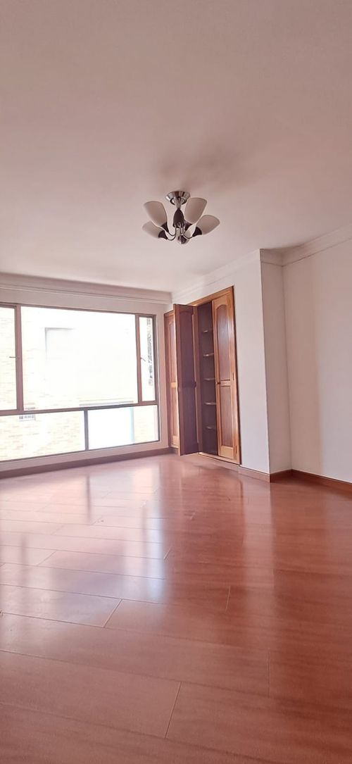 Apartamento de 3 alcobas en venta en San Patricio, Bogotá, 246 m² · foto 9 de 24
