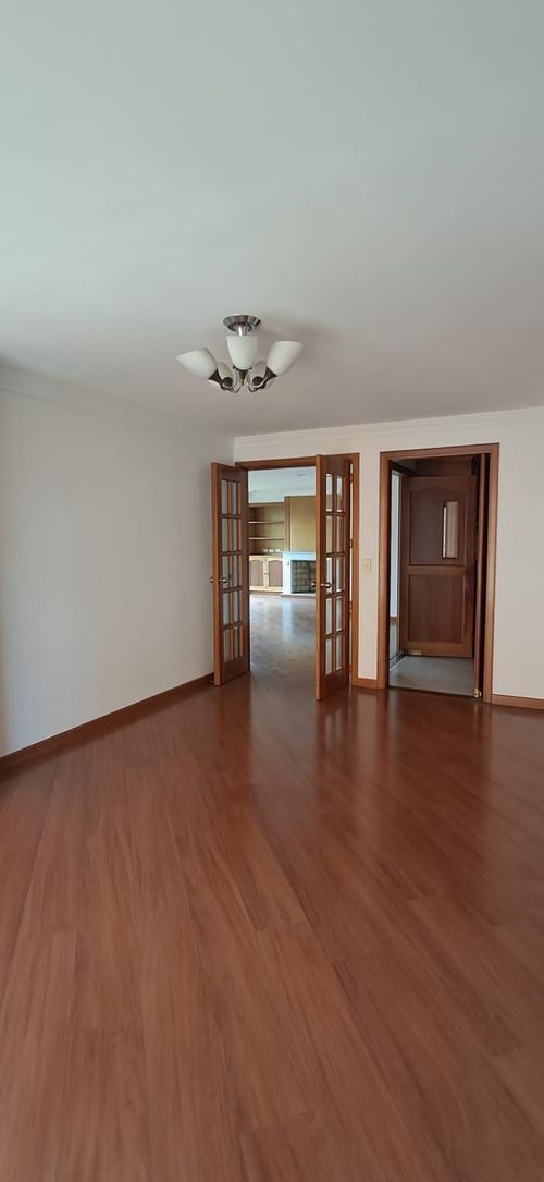 Apartamento de 3 alcobas en venta en San Patricio, Bogotá, 246 m² · foto 12 de 24