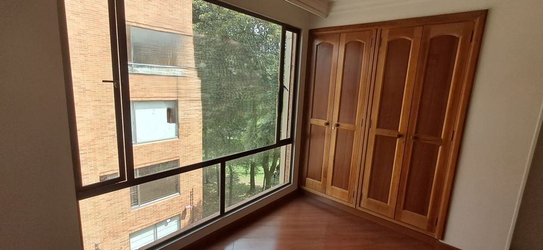 Apartamento de 3 alcobas en venta en San Patricio, Bogotá, 246 m² · foto 14 de 24