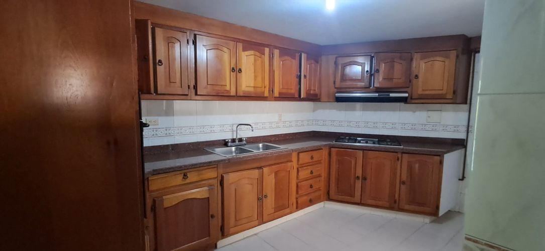Apartamento de 3 alcobas en venta en San Patricio, Bogotá, 246 m² · foto 18 de 24
