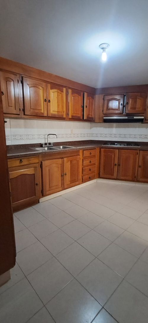 Apartamento de 3 alcobas en venta en San Patricio, Bogotá, 246 m² · foto 20 de 24